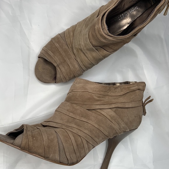 Nine West Upper Suede Leather Bootie Shoe Tan Size 10 - Picture 3 of 7